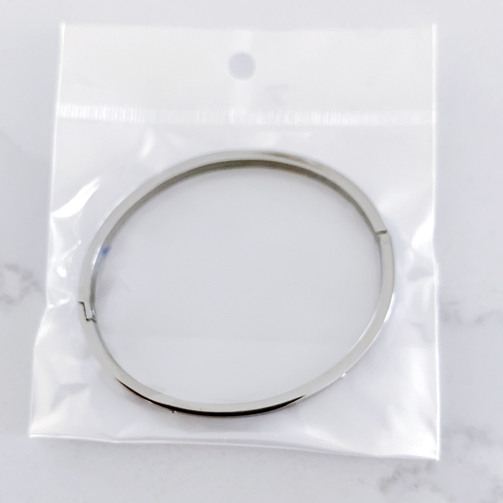 Stainless Steel Crystal Bangle - Silver NEW - Picture 9 of 10